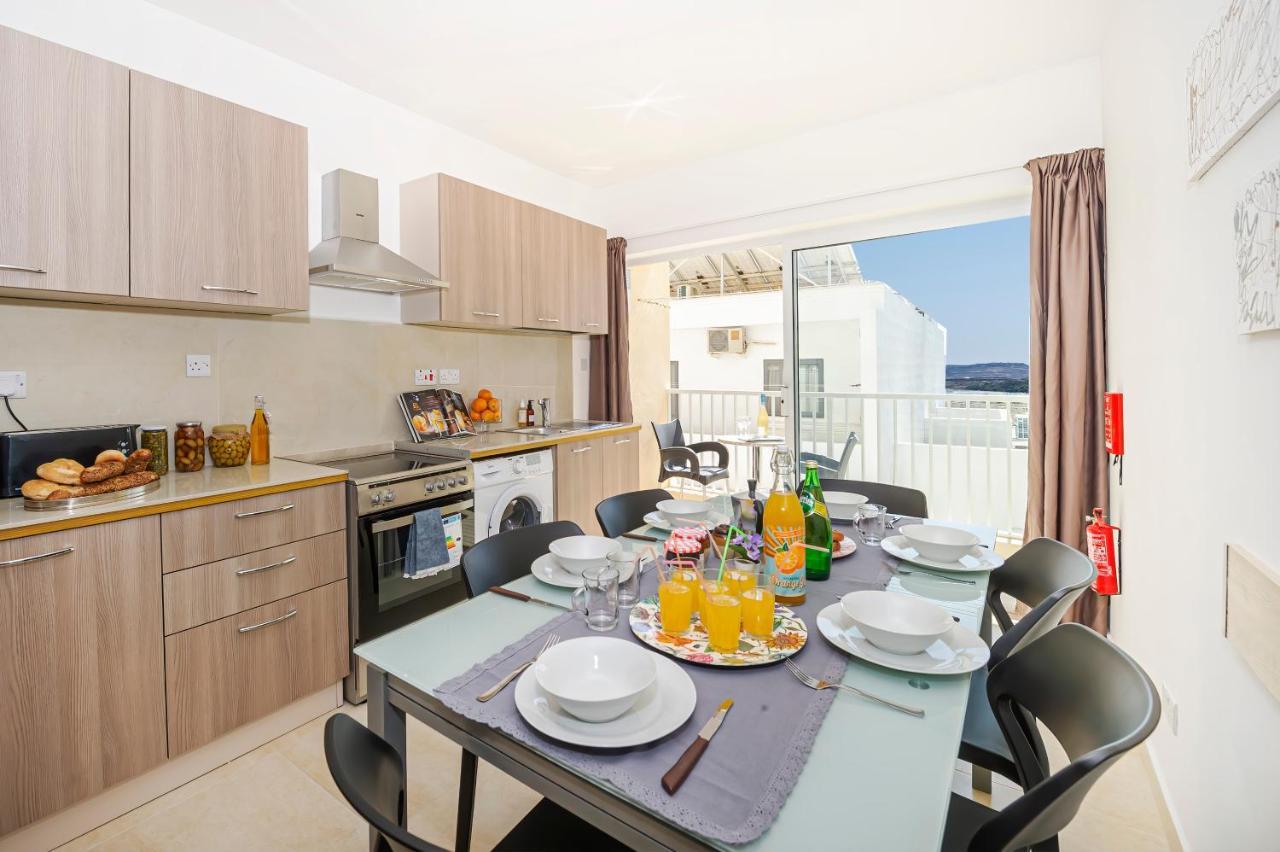 Summer Breeze Comfort Sunny Apartments Close To The Sandy Beaches - By Getawaysmalta Mellieħa Esterno foto