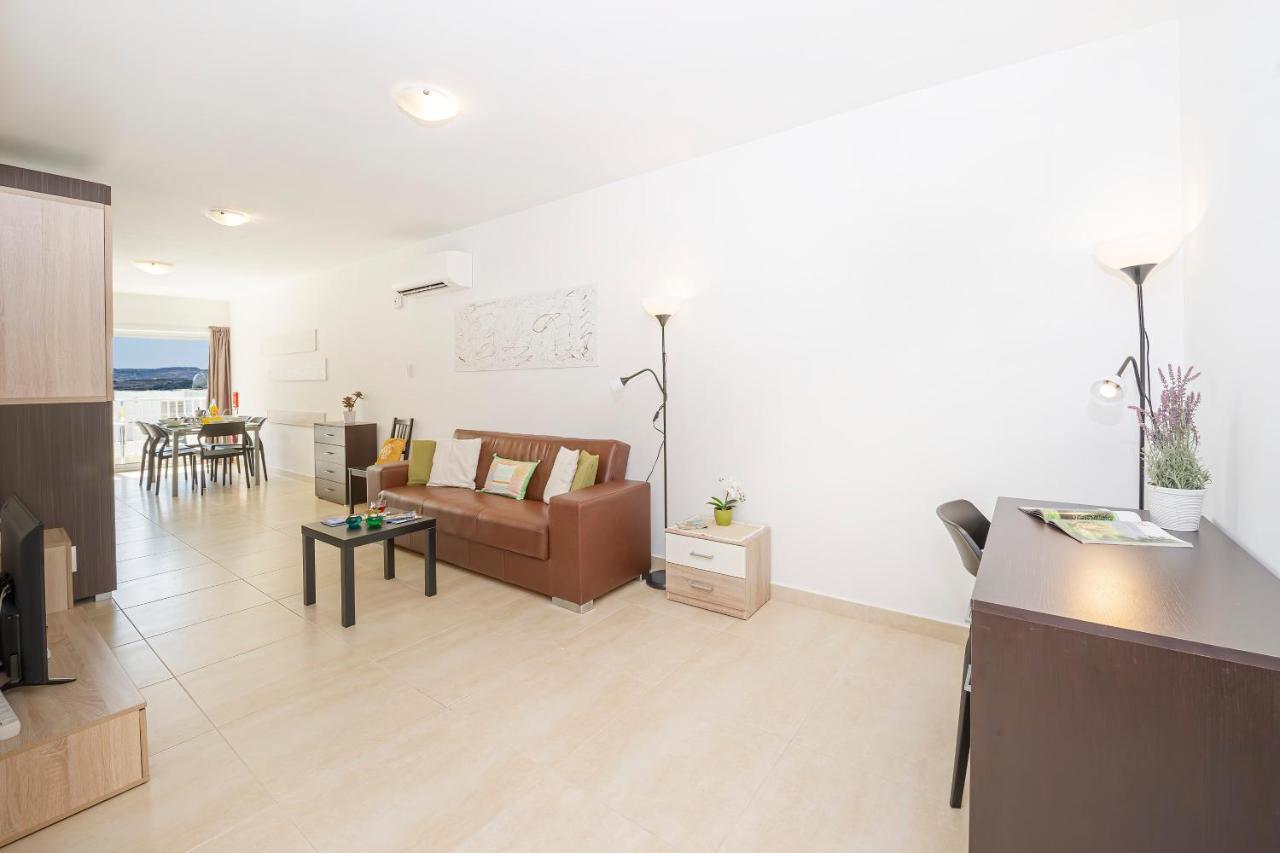 Summer Breeze Comfort Sunny Apartments Close To The Sandy Beaches - By Getawaysmalta Mellieħa Esterno foto