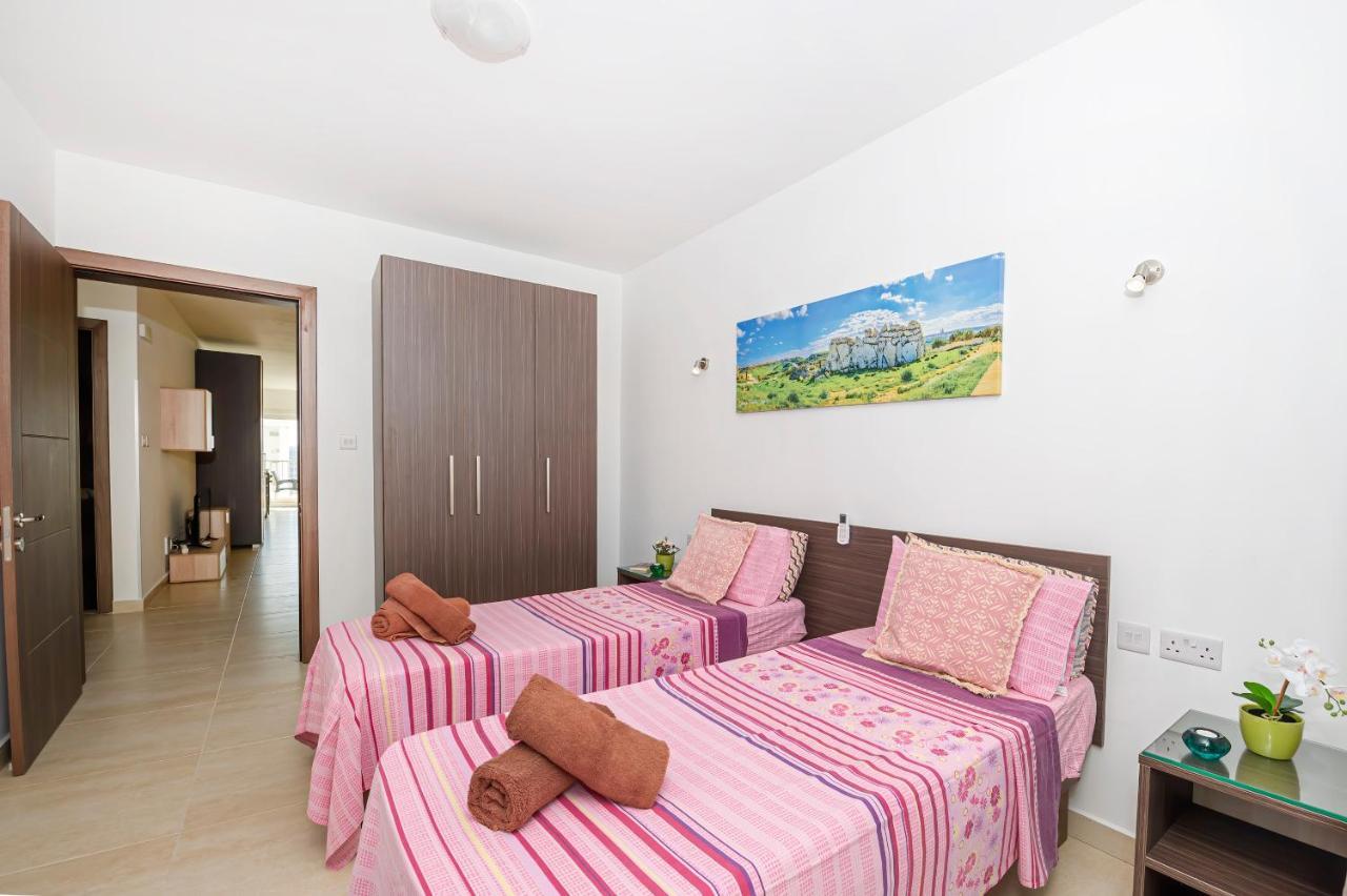 Summer Breeze Comfort Sunny Apartments Close To The Sandy Beaches - By Getawaysmalta Mellieħa Esterno foto