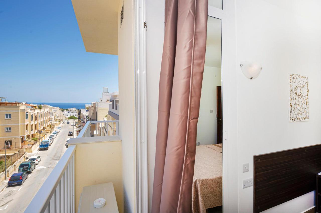 Summer Breeze Comfort Sunny Apartments Close To The Sandy Beaches - By Getawaysmalta Mellieħa Esterno foto